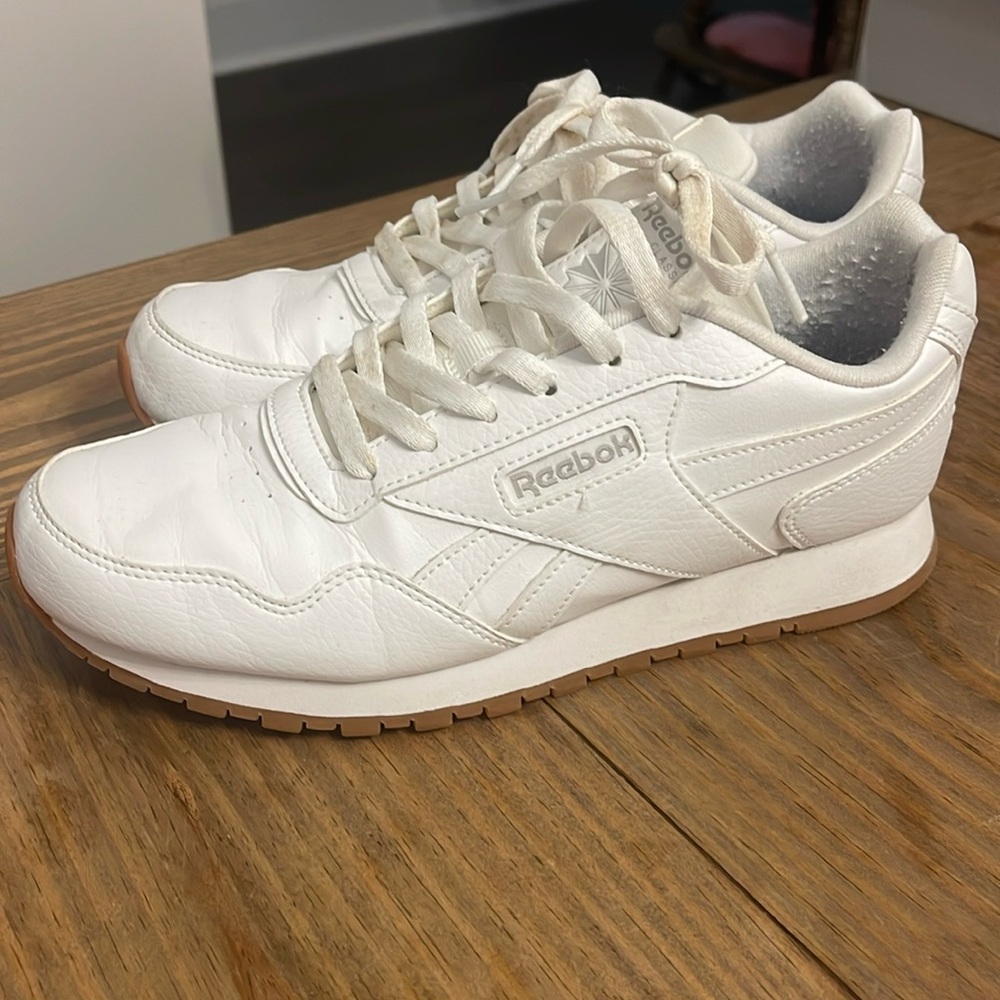 Women’s Reebok Classic White Sneakers powered by Ortholite Size 8.5